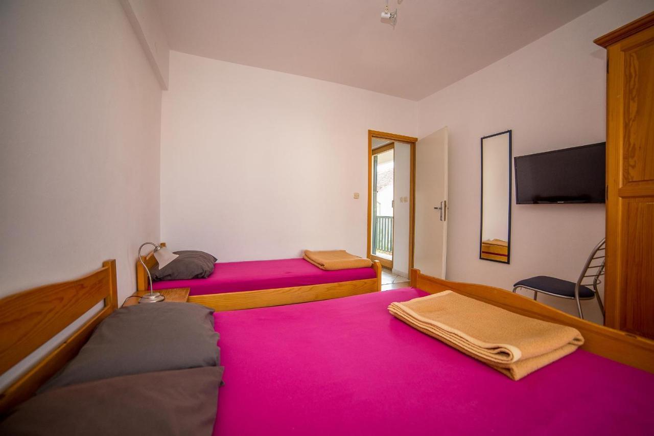 Apartments Grulovic Srima Ngoại thất bức ảnh