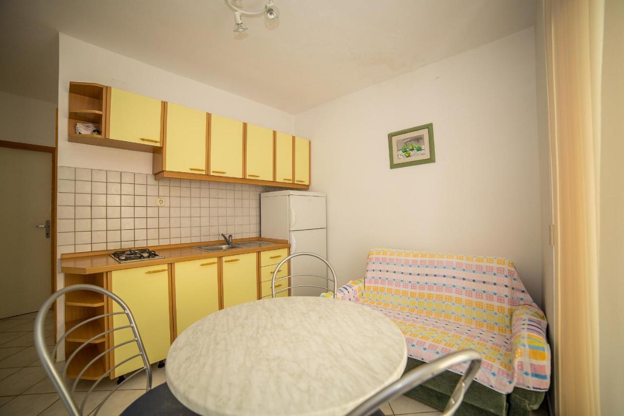 Apartments Grulovic Srima Ngoại thất bức ảnh