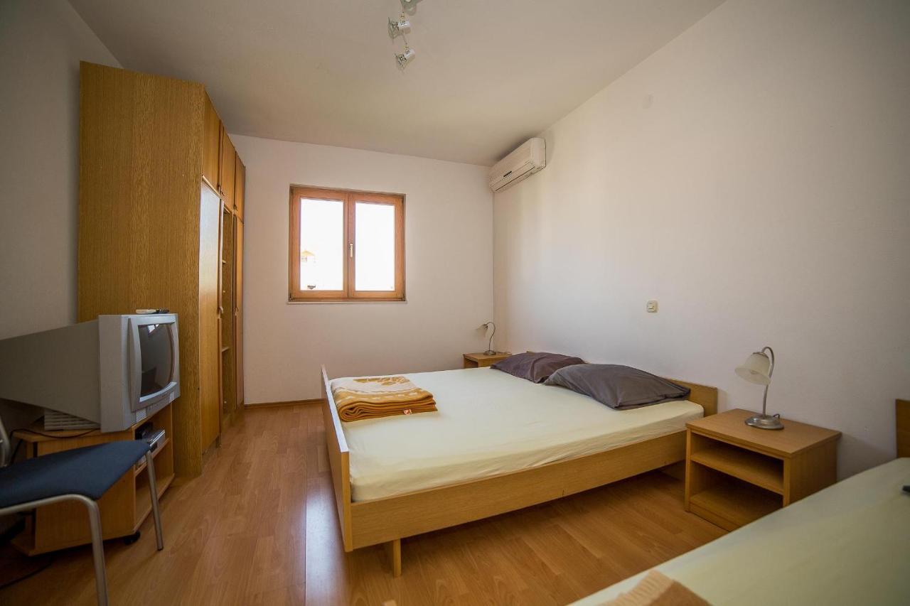 Apartments Grulovic Srima Ngoại thất bức ảnh